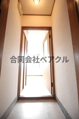 【玄関】 | ジュネス東條 | 明るい玄関です