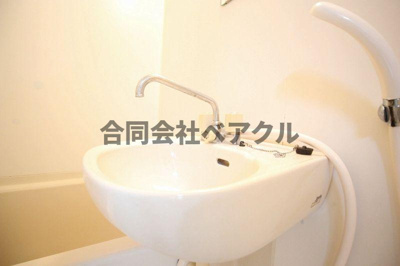 【洗面所】 | ジュネス東條 | ゆったりとスペースのある洗面所