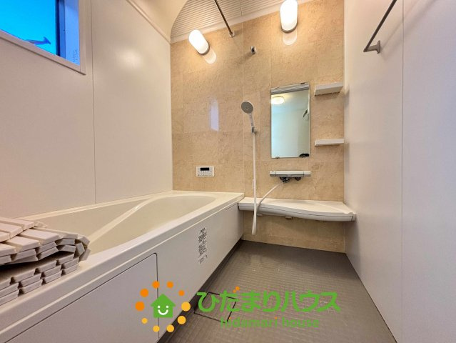 加須市南篠崎2丁目　中古一戸建て　の浴室