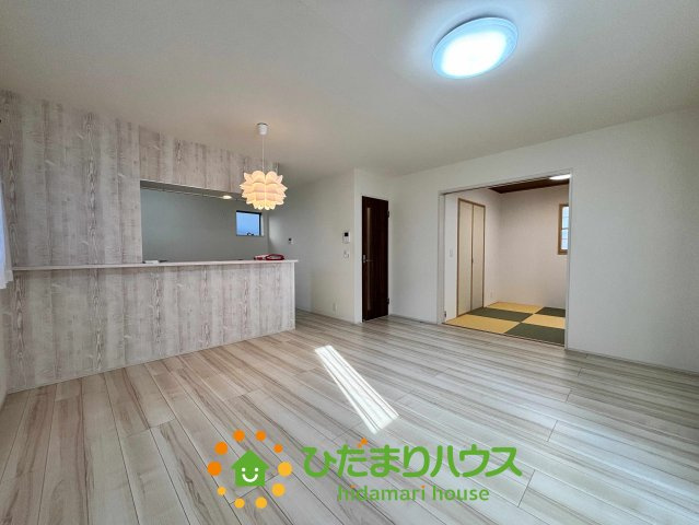 加須市南篠崎2丁目　中古一戸建て　の居間・リビング