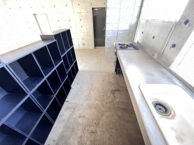 東境町　貸テナントの内装