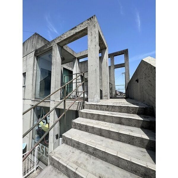 東境町　貸テナントの外観パース