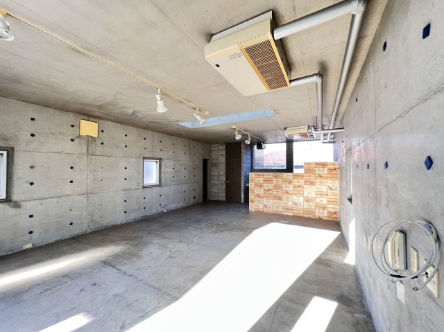 東境町　貸テナントの内装