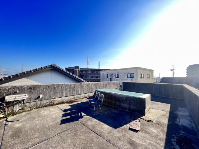 東境町　貸テナントの内装