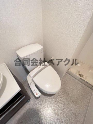 【トイレ】 | プレサンスNEO京都烏丸 | コンパクトで使いやすいトイレです