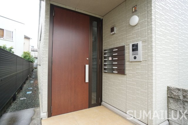 熊本市南区近見８丁目のアパートのエントランス