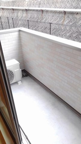 アンプルールのバルコニー