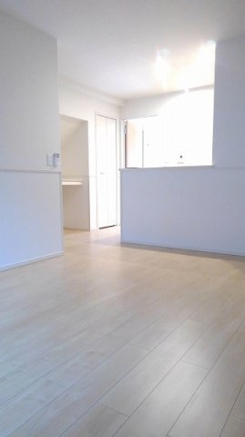 アンプルールの居間・リビング