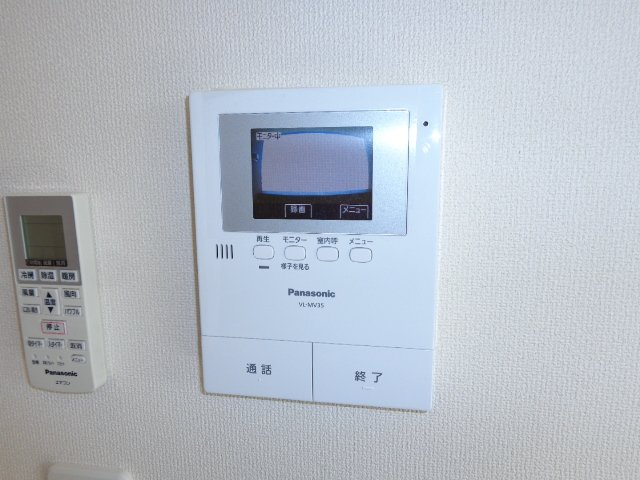 クローバーツインズの内装|カメラ付インターホン