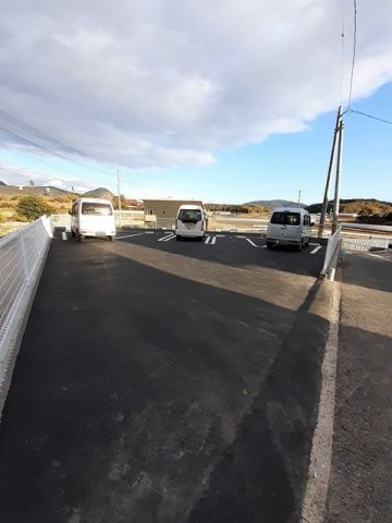 サンコートの駐車場
