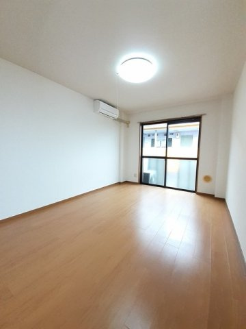 カーサ・ソレアードⅡ番館の居間・リビング