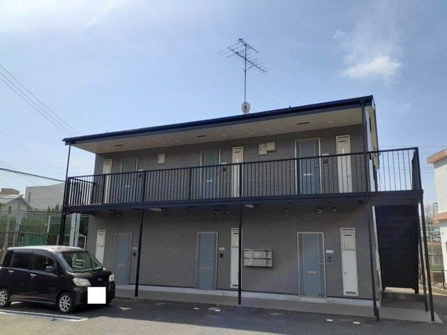 ファミール・ユウ