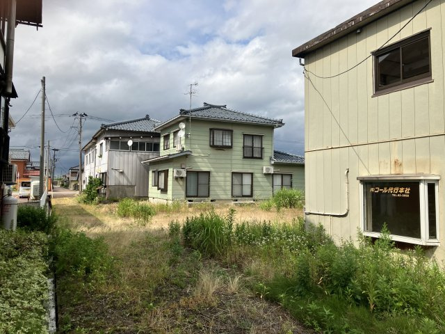 新潟県見附市熱田町313-1他10筆　土地建物（未登記物件有）※商談中の外観|落ち着いた雰囲気の外観です