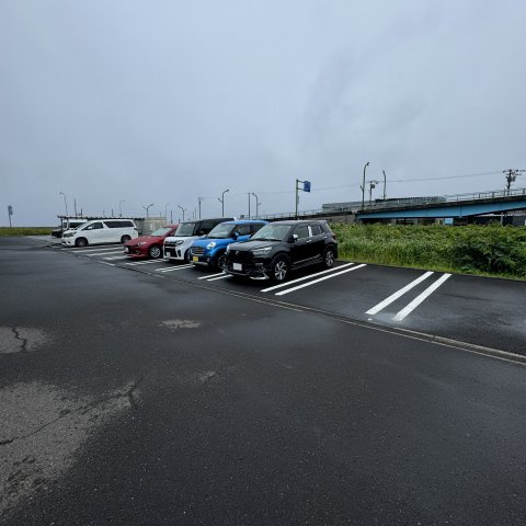 メゾン・ド・マリンⅠの駐車場