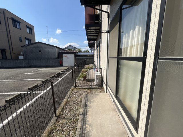 フラッツ東今宿Wのバルコニー