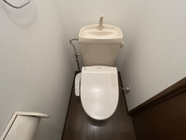 フラッツ東今宿Wのトイレ