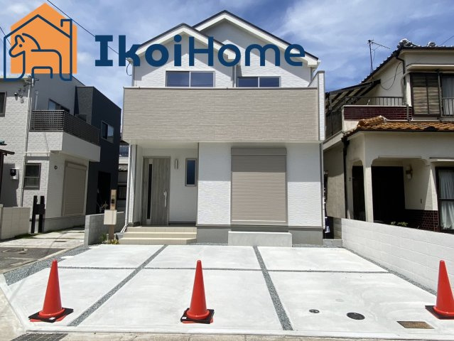 神戸市西区玉津町高津橋　新築一戸建の外観|並列3台駐車可能です（軽自動車含む）。高津橋バス停まで徒歩6分で通勤通学も便利です。耐震性能良し！