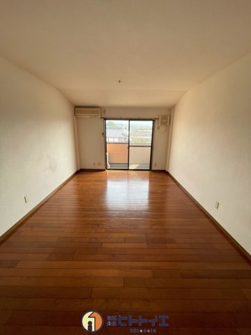 シティコーポ八女の洋室