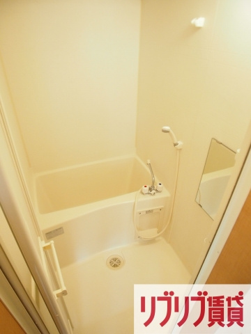 アネックスガーデン本千葉の浴室