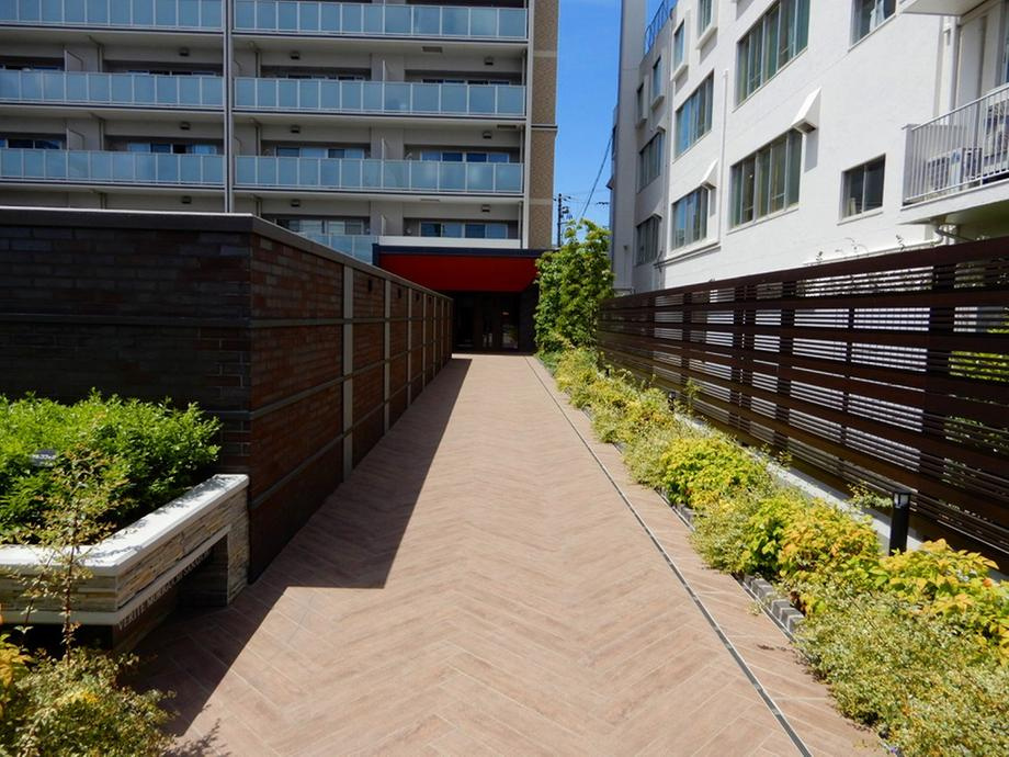ヴェリテ守口早苗町のエントランス|エントランス■物件内覧・資金計画相談・住宅ローン相談、リフォーム相談、お問合せ受付中■
※当日・翌日のご内覧、ご相談はお電話でのお問合せがスムーズです！