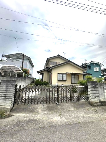 藤岡市白石　中古750の前面道路含む現地写真