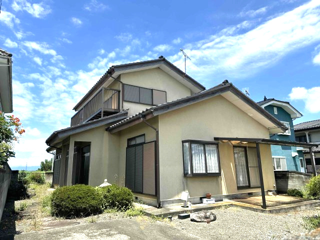 藤岡市白石　中古750の外観