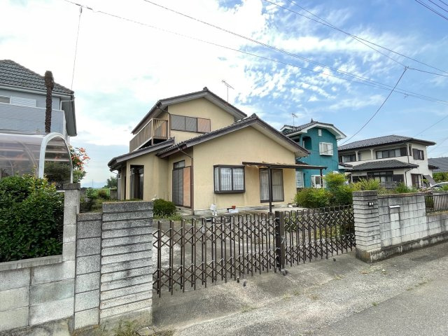 藤岡市白石　中古750の外観
