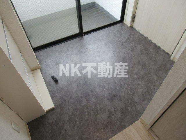 【玄関】 | Casa下小阪（河内小阪賃貸） | 明るい玄関です