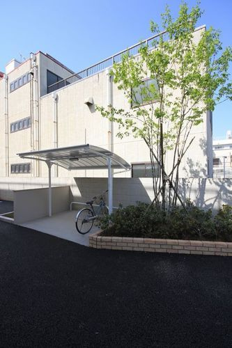 ガーデンヒルの駐車場
