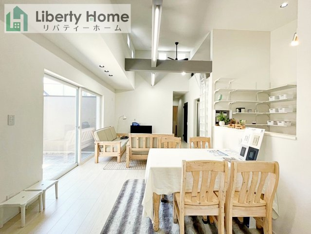 日立市多賀Ⅱの居間・リビング