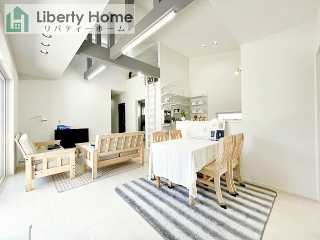 日立市多賀Ⅱの居間・リビング