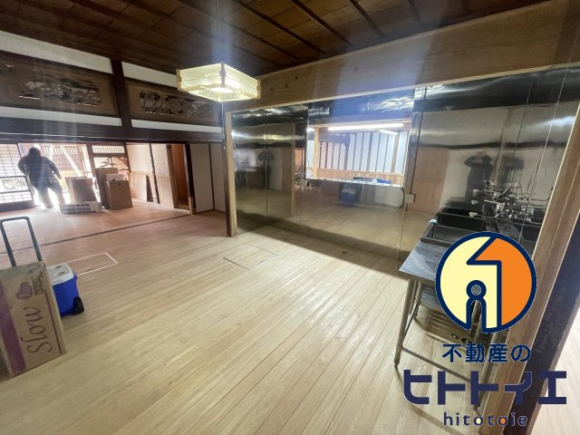 東古町わ店舗のロビー