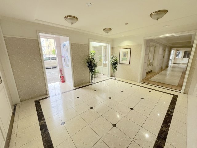 アーサー井尻エルファインのエントランス