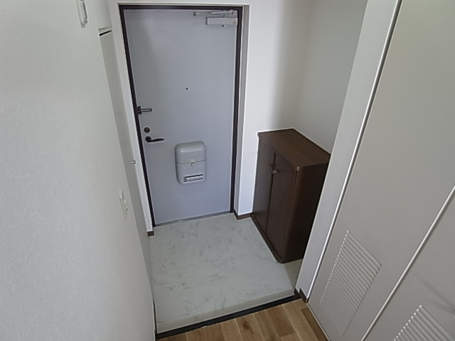 オーブ東須磨 の玄関|シューズボックス付き