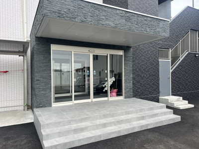 【エントランス】 | Ｖｉｌｌａ　ｌｕｃｅ