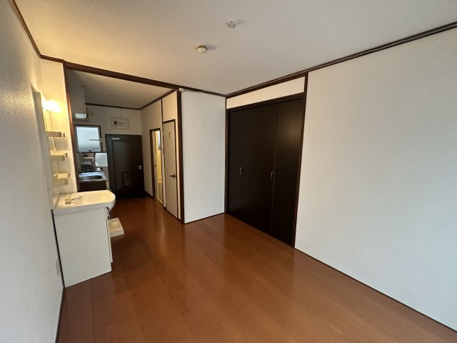 【居間・リビング】 | TK薬院 | 別号室の写真になります。現況優先。
