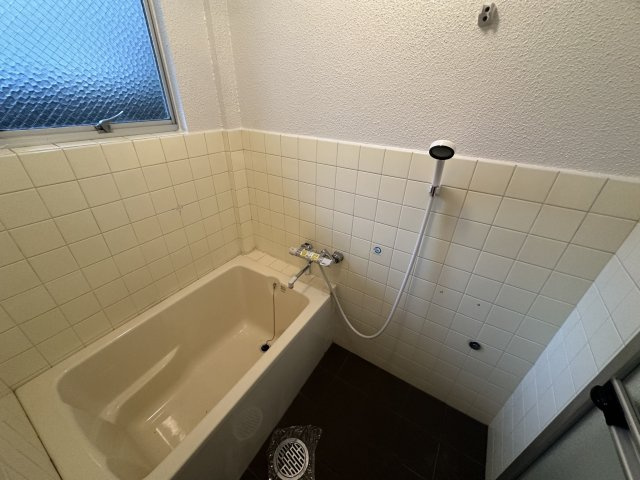 【浴室】 | TK薬院 | 別号室の写真になります。現況優先。