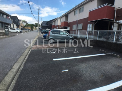 【駐車場】 | Ｓｕｒｐｌｕｓ　Ｔｗｏ　ｍａｒｒｏｎｅＡ | 駐車場があります