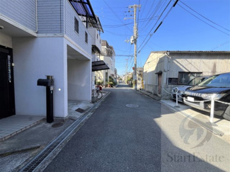 【前面道路含む現地写真】