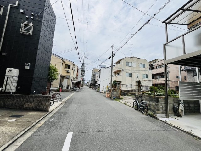 梅小路石橋町　1号地　プラン打ちの前面道路含む現地写真|三方角地なので通風良好です！
梅小路公園まで徒歩圏内♪週末には家族でお出かけでも！周辺施設も充実した環境です！