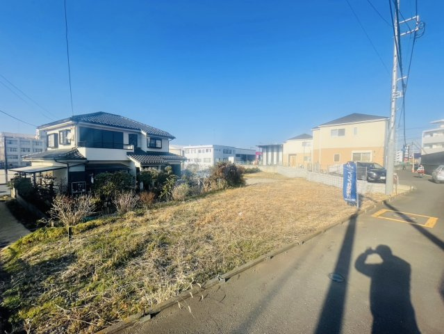 敷地面積111坪　売地　狭山市上奥富の前面道路含む現地写真|広々間口！南道路！南側公道約4.0ｍ