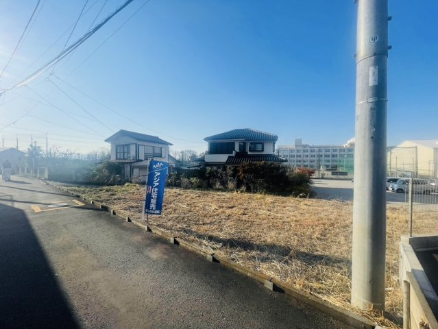 敷地面積111坪　売地　狭山市上奥富の前面道路含む現地写真|南側 約4.0ｍ公道！13ｍの接道幅の為お車の出し入れもラクラクです♪