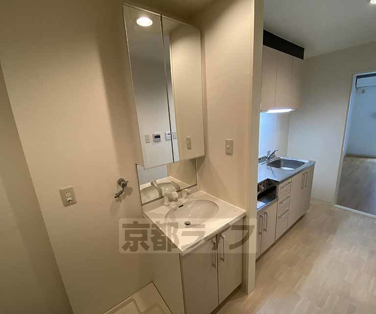 御所南１００のその他|独立洗面台付きです