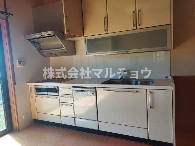 みなべ町2棟戸建てのキッチン|コンパクトなキッチンで掃除もラクラク