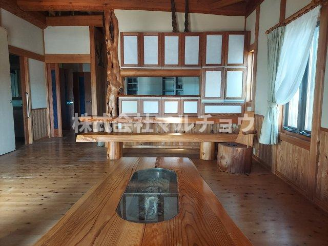 みなべ町2棟戸建ての居間・リビング