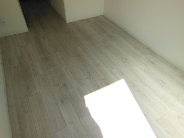 シャトー若草の内装