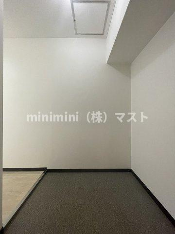 リヴィエール川西の玄関