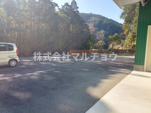 十九渕売り倉庫の駐車場|カースペースがあります