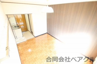 【洋室】 | 佐々木マンション | アクセントクロス:ブルー