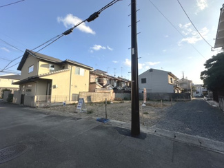 【前面道路含む現地写真】 | 前道北側約4.8ｍ、間口約5.0ｍです♪